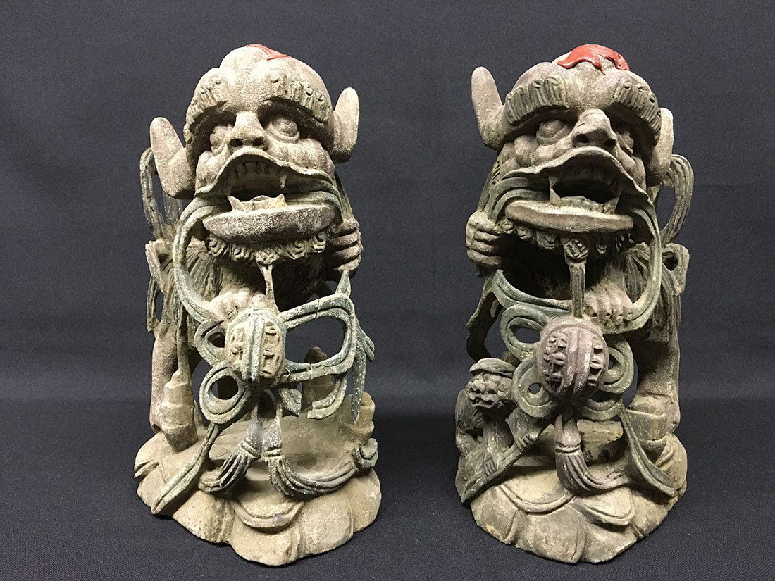 Chinese Antique Wood Carving: H 12.1in Domestic shipping $50 and oversea $100.