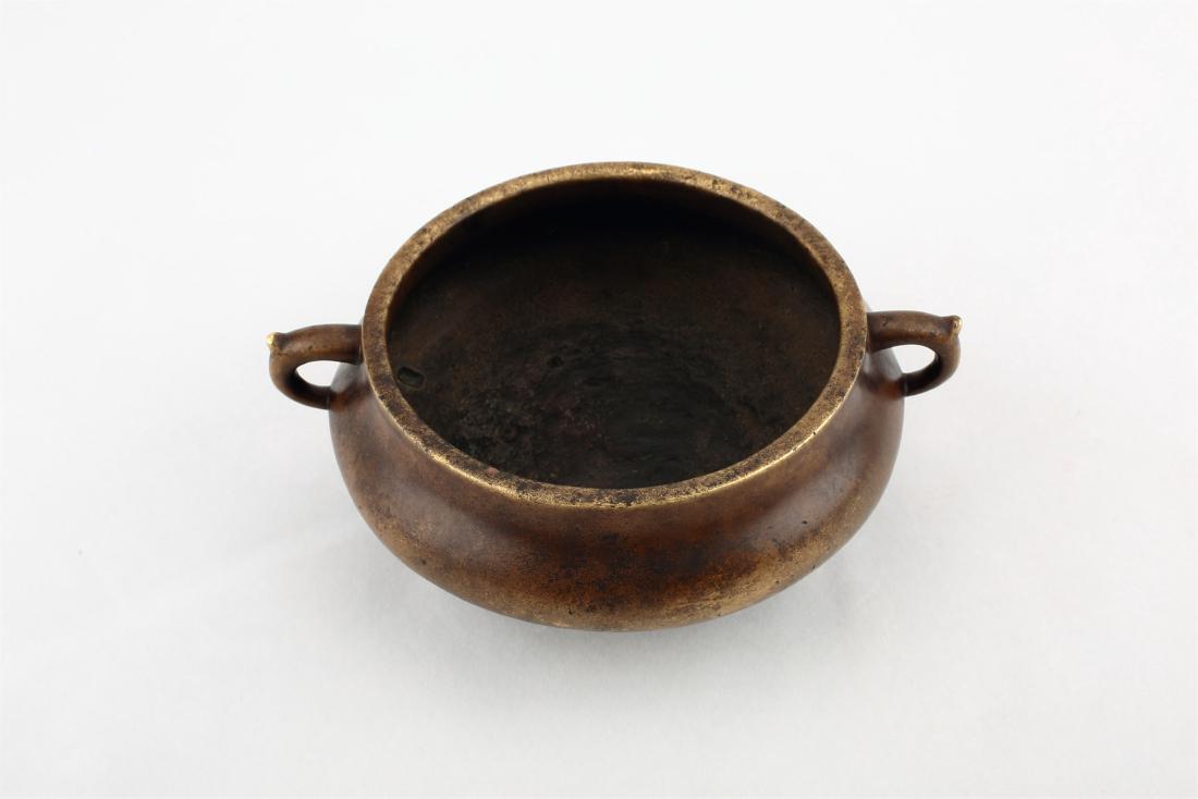 A CHINESE BRONZE INSENCE BURNER (1 of 4)