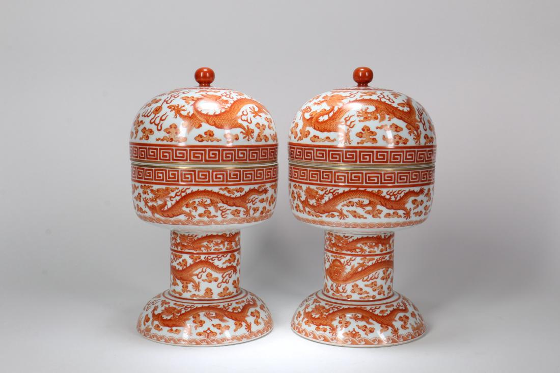 A Pair of Chinese Iron-Red and White Porcelain Jar (1 of 5)