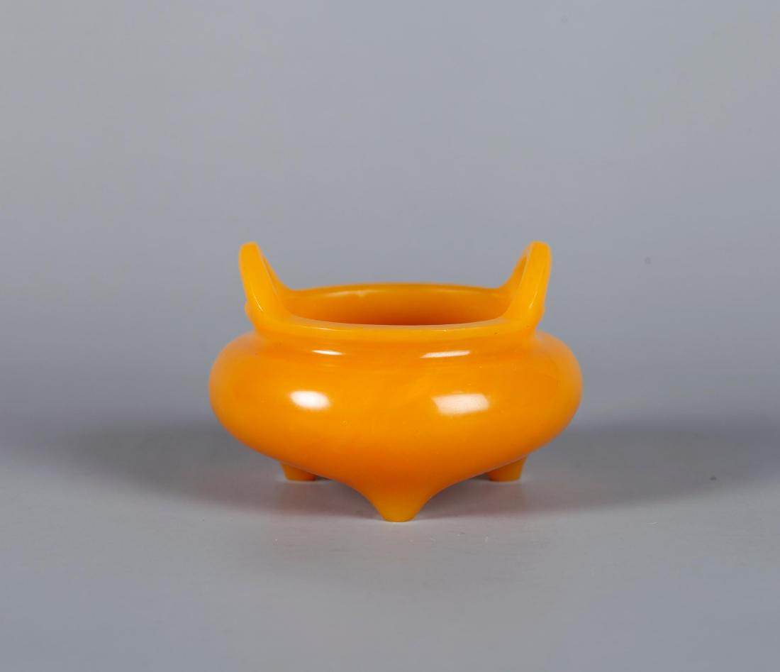 A Chinese Carved Yellow Peking Glass Incense Burner: Diam. 10cm