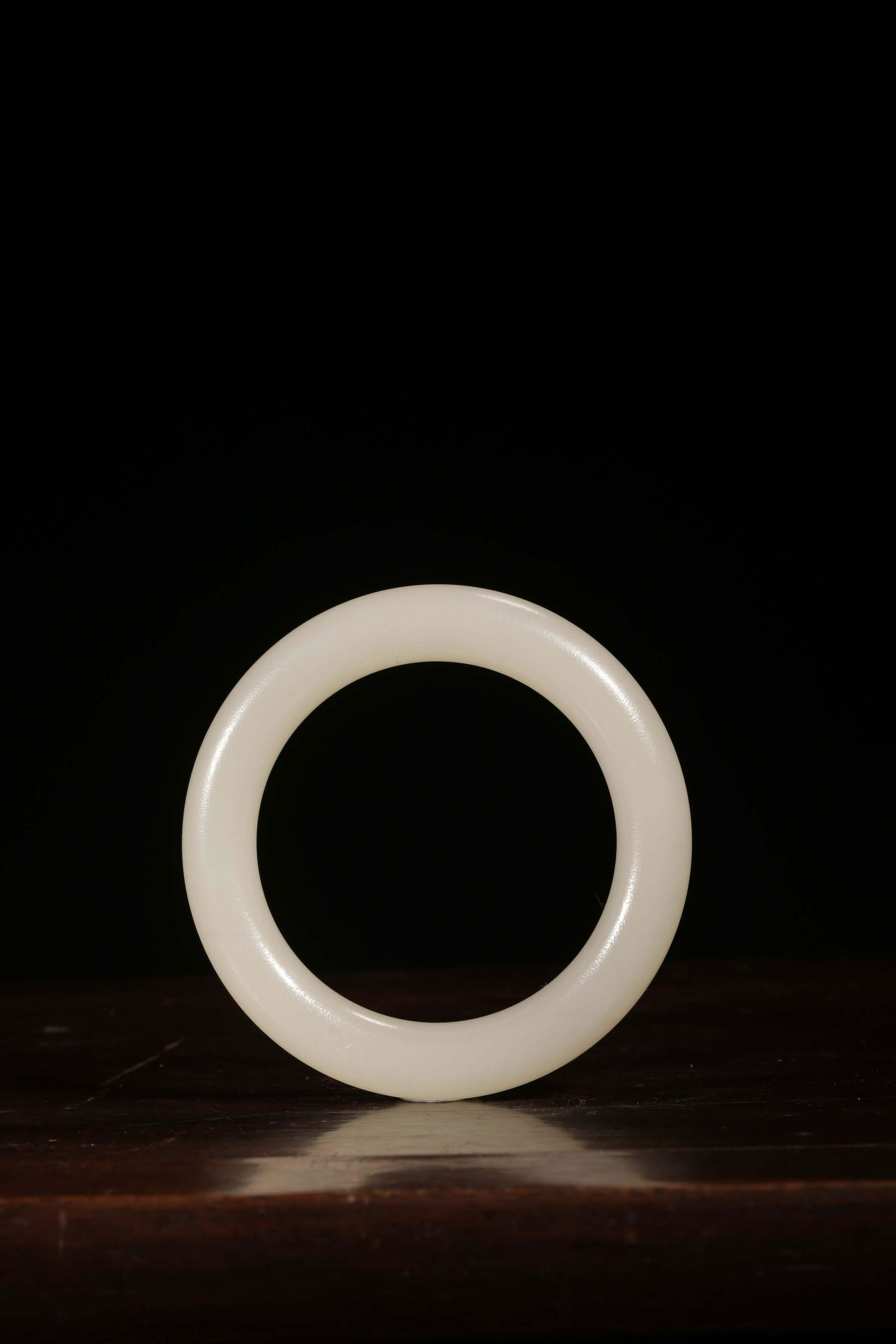 A Chinese Hetian Jade Bracelet (1 of 9)