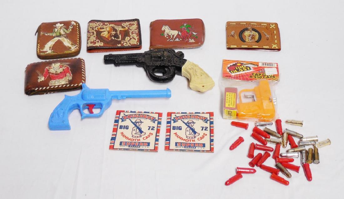 Lot of Western Toys: including plastic cap guns and wallets