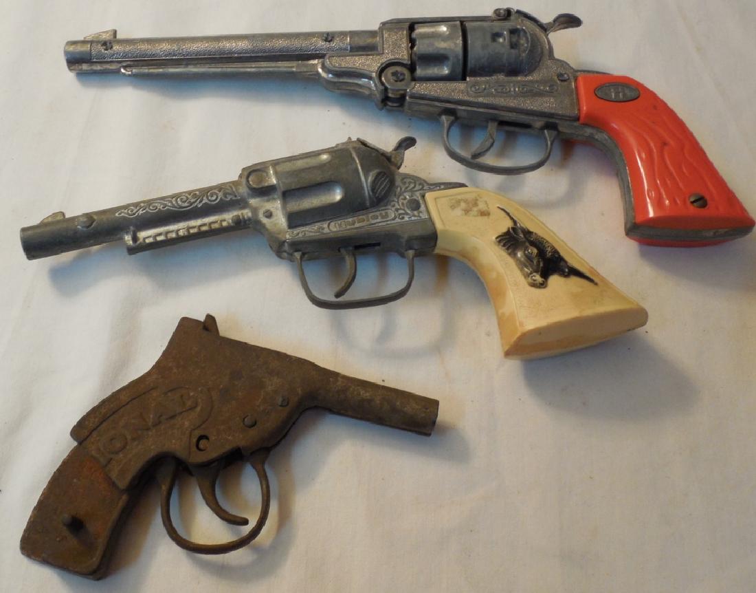 2 Hubley Western Cap Guns & Broken National (1 of 2)