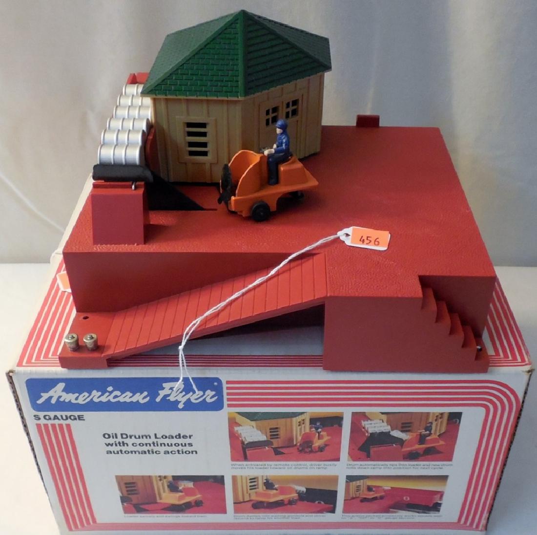 American Flyer Automatic Oil Drum Loader (1 of 1)