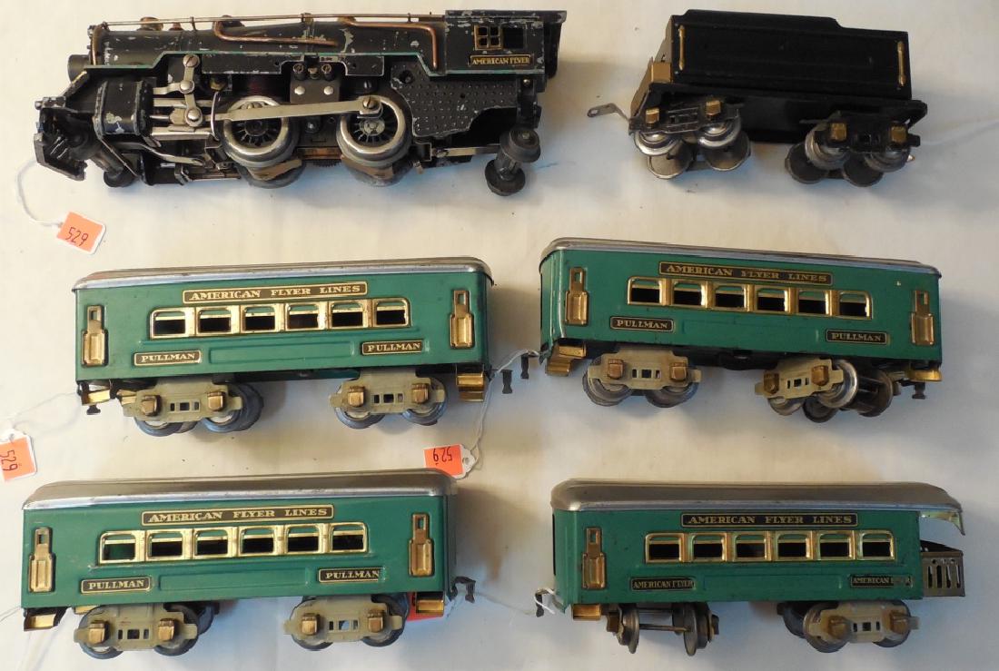 American Flyer Engine & Cars (1 of 4)