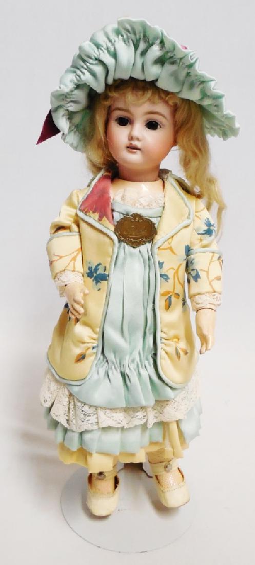 Bisque Head Jointed Sleep Eye 252 DEP Doll (1 of 4)