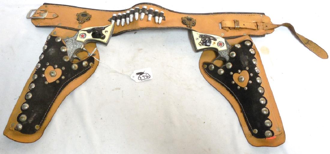 Hubley Double Gun Holster with Texan Cap Guns: AS IS