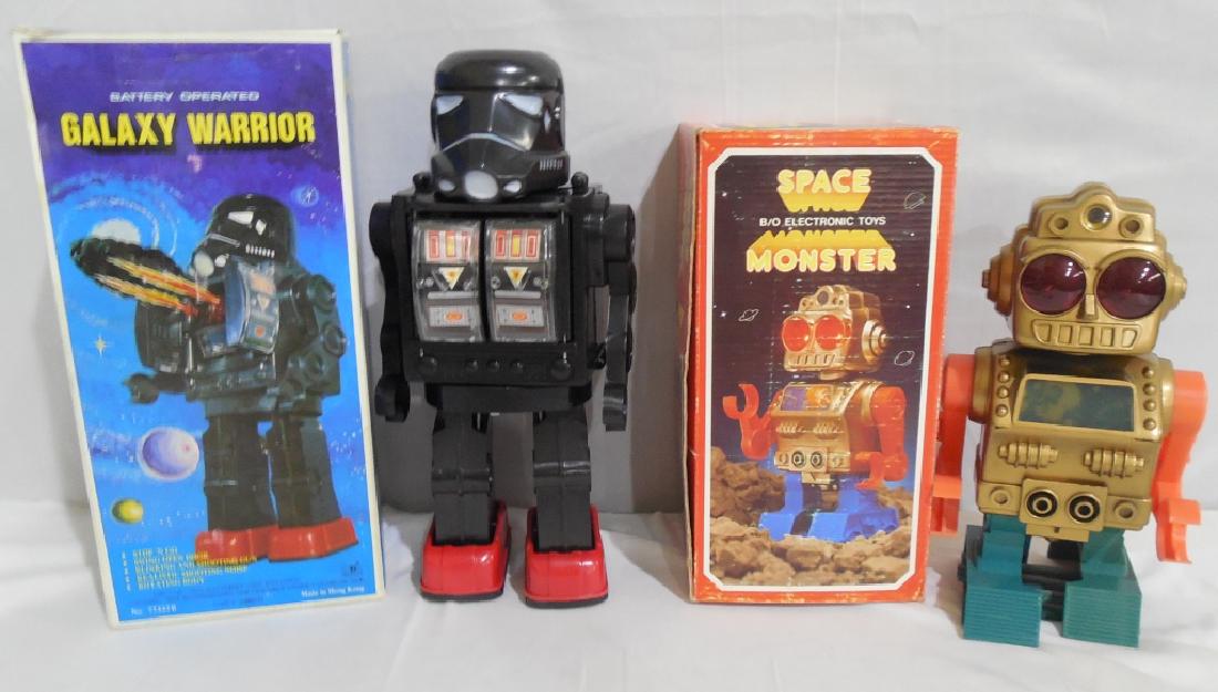 Lot of 2 Robots (1 of 6)