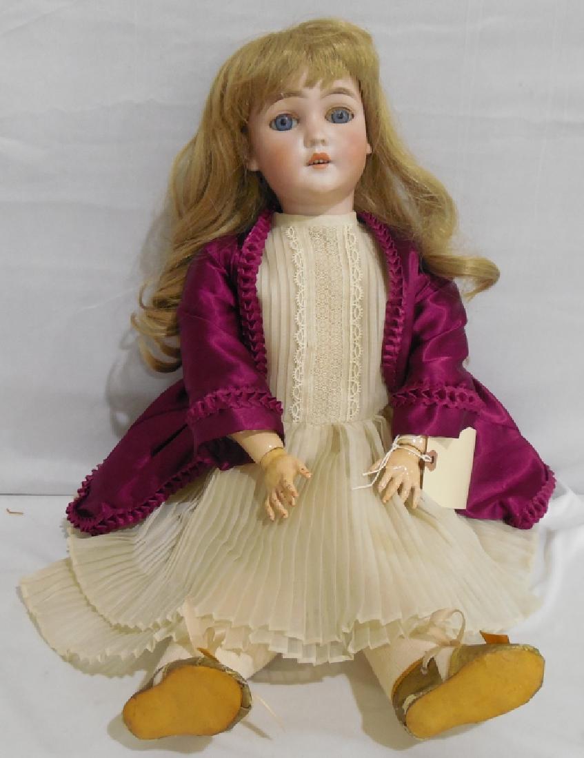 24" Queen Louise/Armand Marseille (1 of 4)