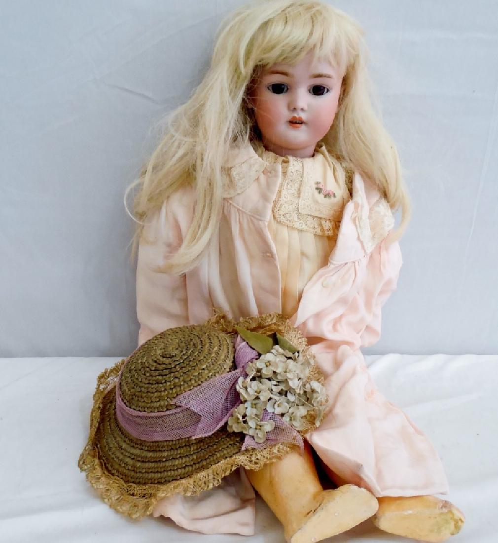 22" S & H Baby Blanche (1 of 3)