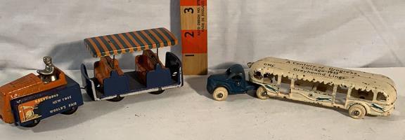 2 Greyhound Cast-iron Toys: Greyhound tram New York world‘s fair and century of progress Chicago 1933 Greyhound lines bus