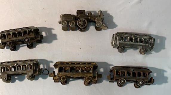 6 Cast-iron Trains: 1 Engine and tender and 5 cars see photos mix of makers