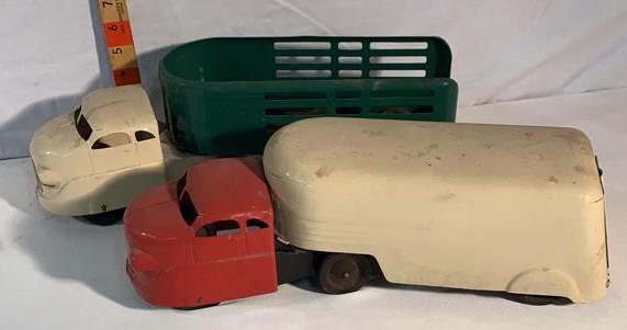 2 WYANDOTTE Trucks: 1 express 1 highway freight see photos