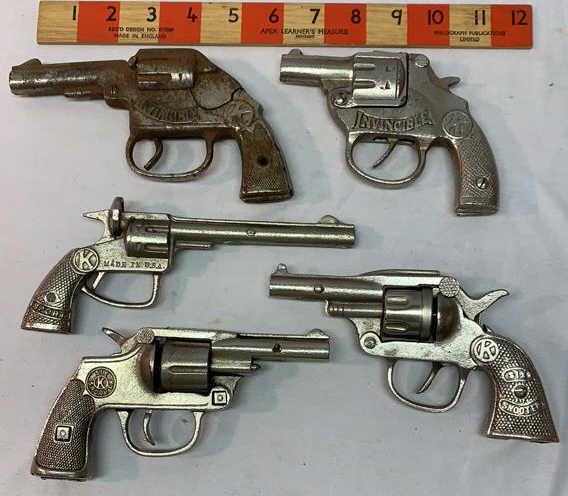 5 Kilgore Cap Guns See Description: 2 Six shooters 1 Sport 2 Invincible