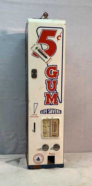 Wrigleys Gum Life Savers vending machine with key (1 of 4)