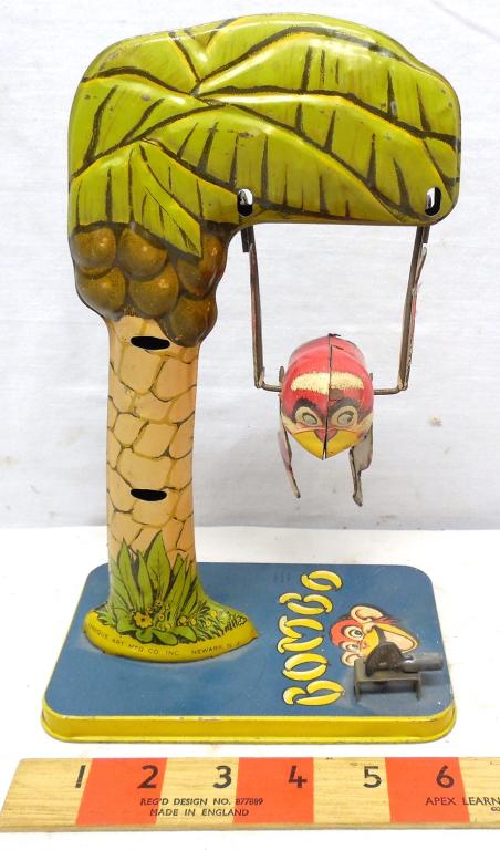 Bombo Tin litho Wind-up Monkey - Works: Used as is see photos