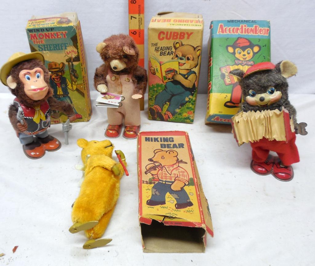 4 Small Wund-ups - Accordion Bare - Cubby Bear: Monkey the Sheriff and Hiking Bear , With Boxed Used See Photos
