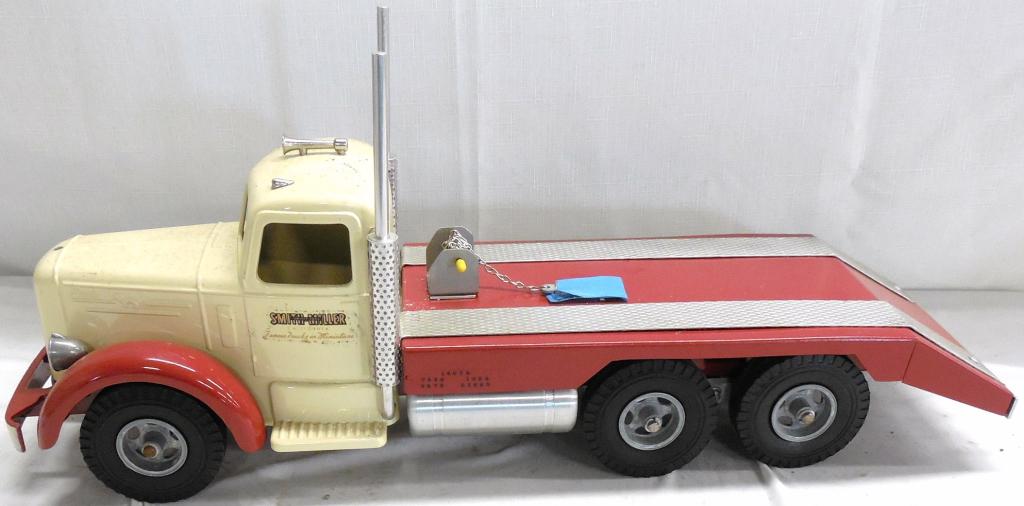 Smith - Miller Rollback Tow Truck: See photos