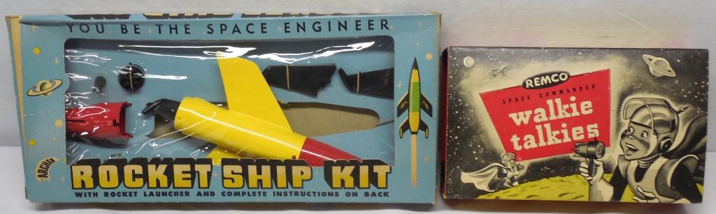 Remco - Walkie Talkies and Rocket Ship Kit (1 of 4)