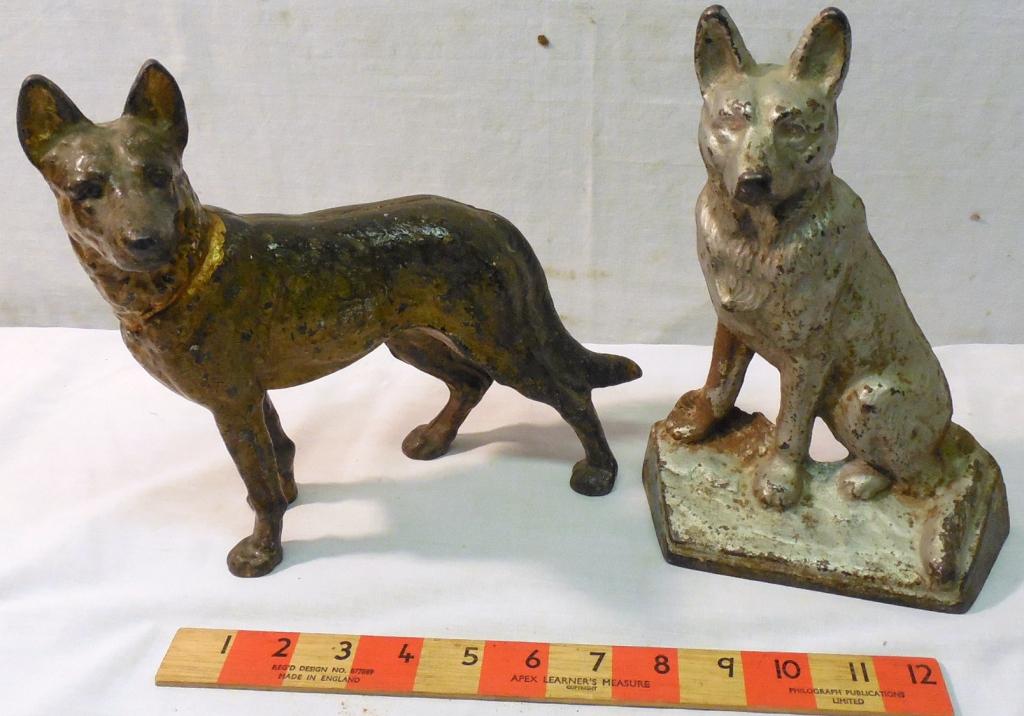 2 Dog Cast Iron Doorstops: Used as is See photos