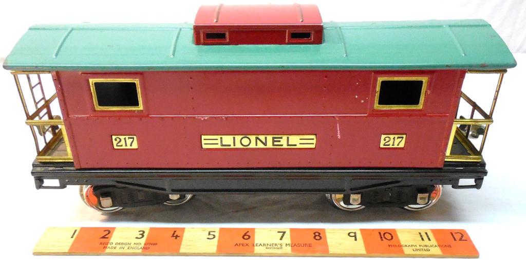 Lionel 217 Tinplate Caboose Standard (1 of 4)