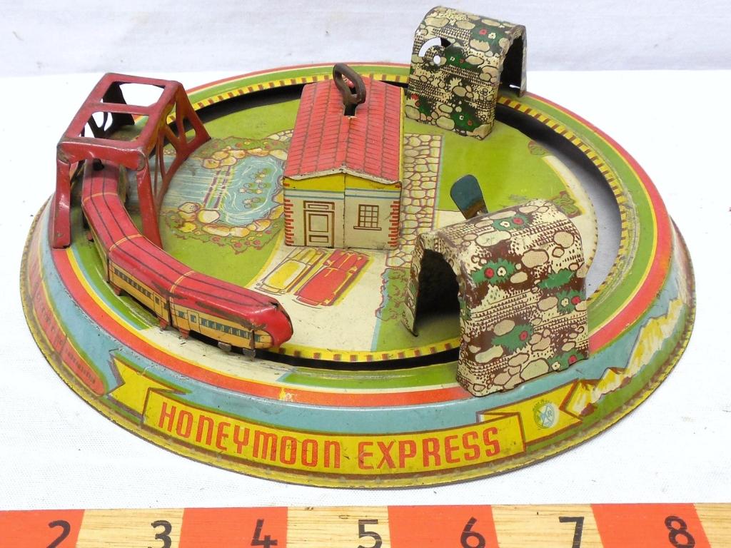 Honeymoon Express Tin Litho Wind-up Train (1 of 3)