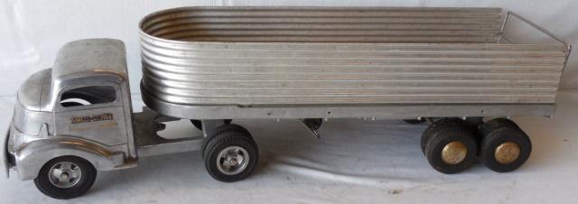 Smith-Miller Tractor Trailer (1 of 5)