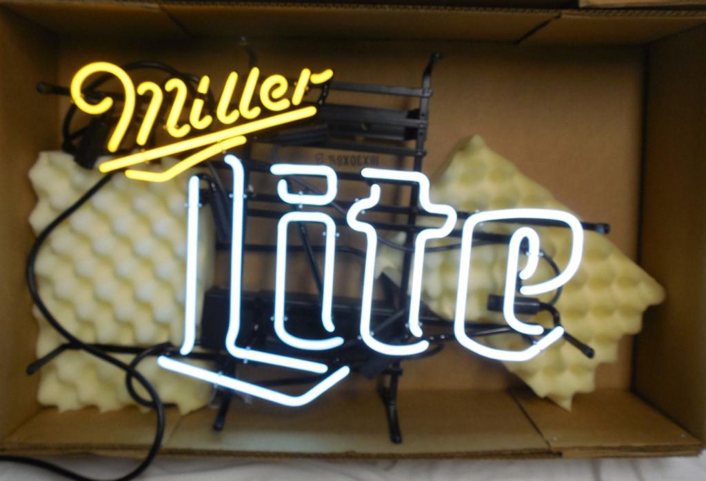 Neon Light Miller Light (1 of 1)
