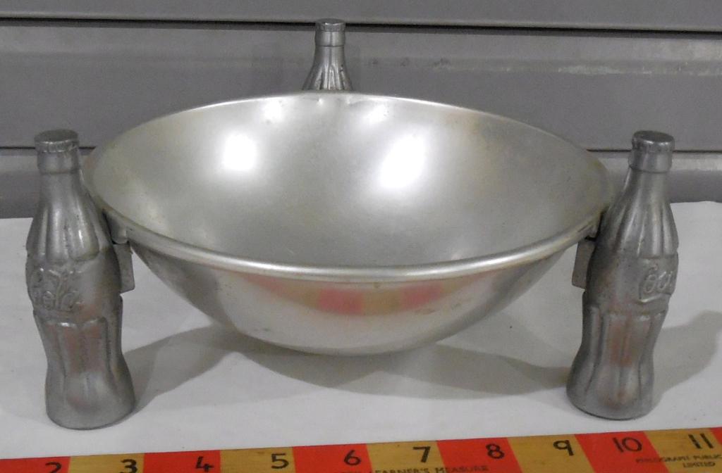 Coca Cola Aluminum Pretzel Bowl (1 of 3)