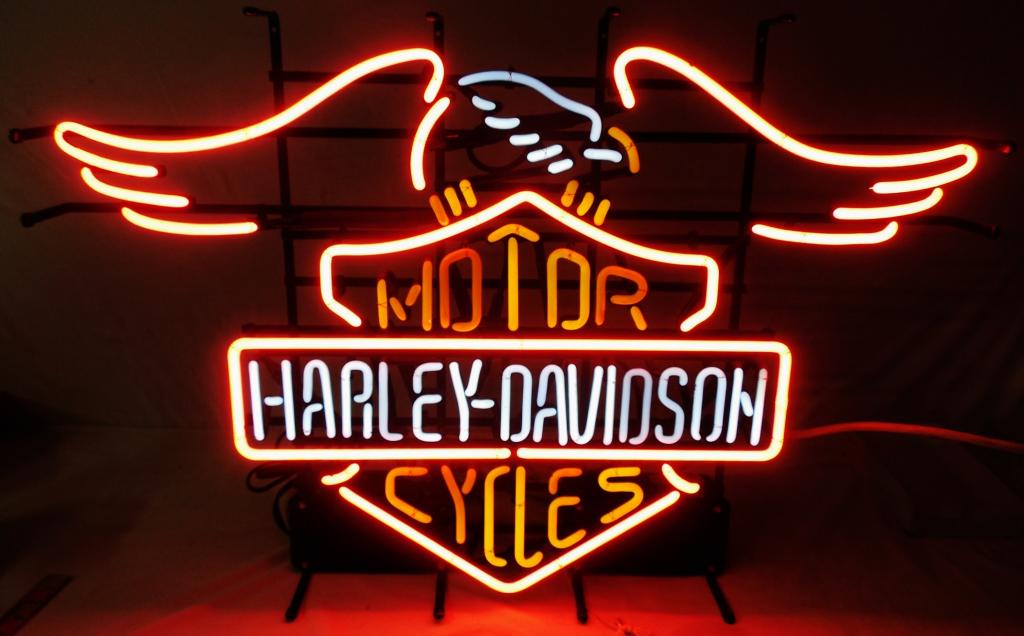 Neon Light Harley Davidson: 24'' H x 35'' W
