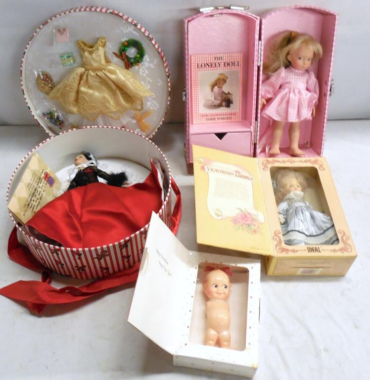 Lot of 4 Dolls-Tiny Kitty Collier w/access (1 of 7)