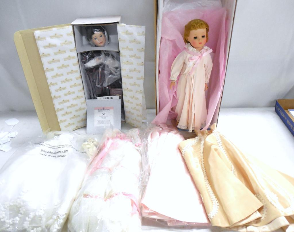 Lot of 2 Dolls Ashton Drake (1 of 6)