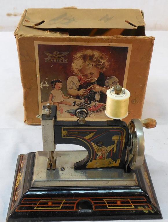 Casige Pressed Metal Sewing Machine w/Box (1 of 7)