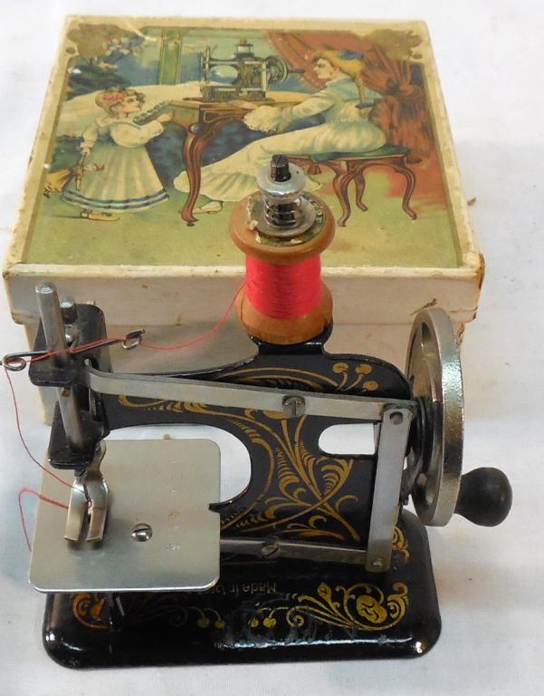 Pressed Metal Sewing Machine w/box (1 of 7)