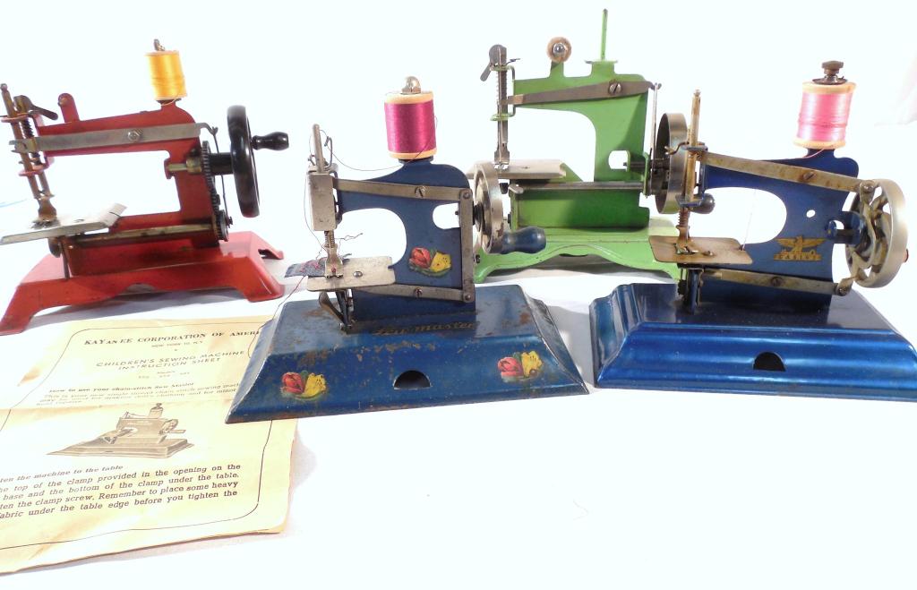 4 Tin Sewing Machines-1 Kayanee Sewmaster (1 of 11)