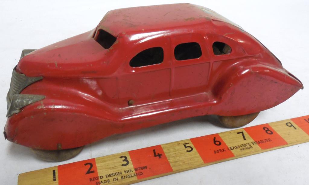 Marx (?) Pressed Steel Press Down Mystery Car (1 of 6)