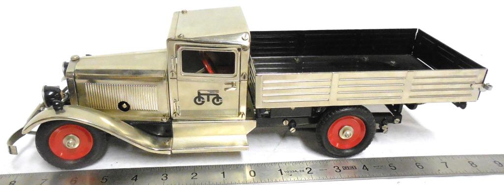Marklin Metal Wind-Up Truck Stake Body (1 of 10)