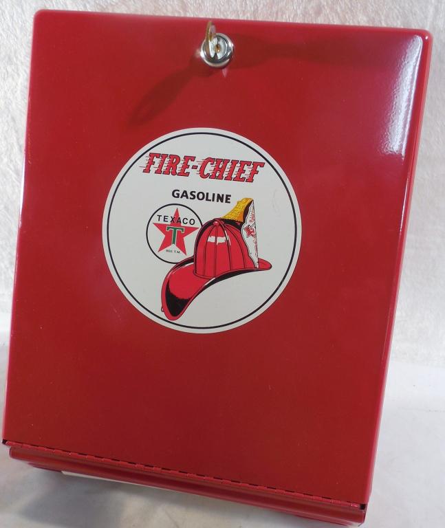 Texaco Fire Chief Paper Towel Dispenser w/Key (1 of 4)