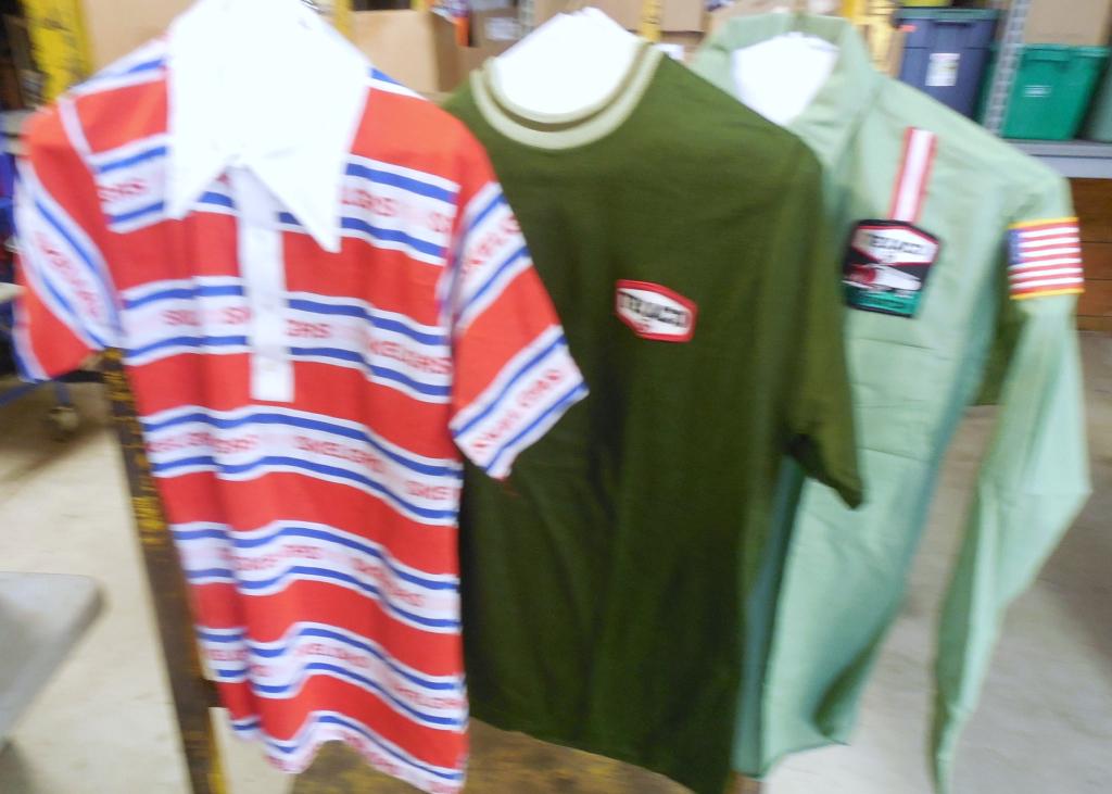 Lot of 3 New Uniform Shirts Contemporary: Skilgas / 2 Texaco All size M