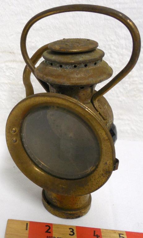 Neverout Kerosene Safety Lamp (1 of 6)