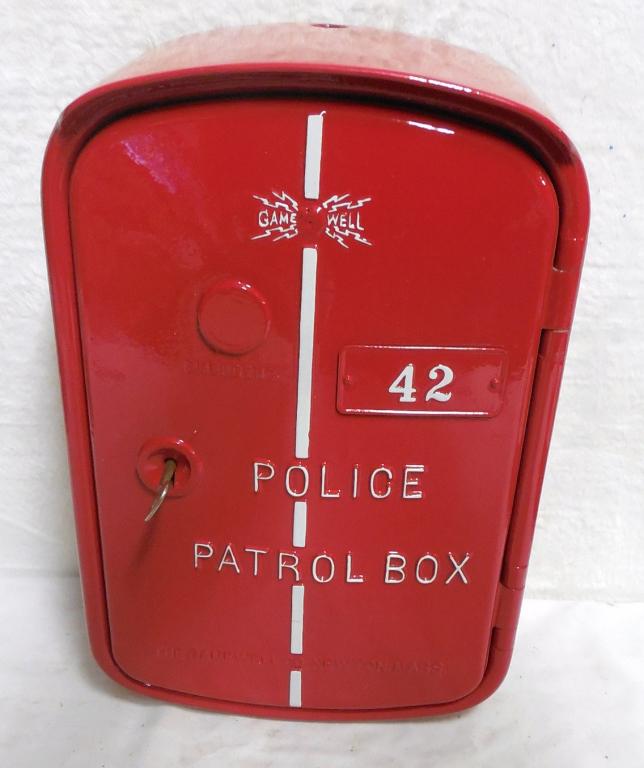 Police Patrol Box with Key 16'' x 11'' x 6'' (1 of 5)