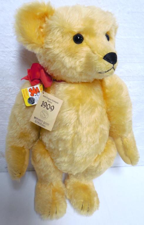 Steiff Teddy Bear Replica 1909 25'' Tall (1 of 3)