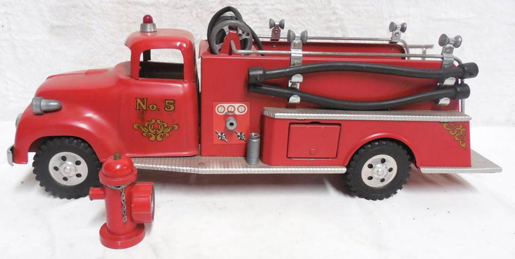 Tonka Fire Truck No.5 With Hydrant / Hoses Nice