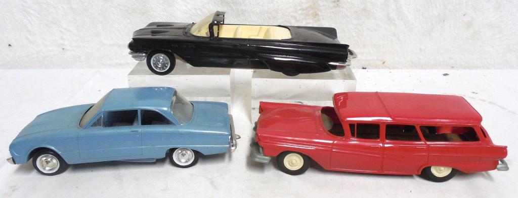 Promo Models (3) 60 Falcon - 60 Invicta - 60 Ford see: see photos some promos have warpage issues as is