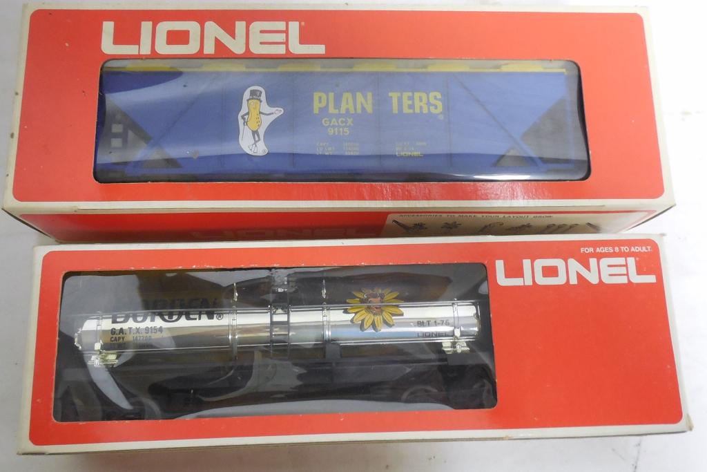 Pair of Lionel Train Cars Borden's / Mr. Peanut O Gauge: O Gauge NIB as is see photos