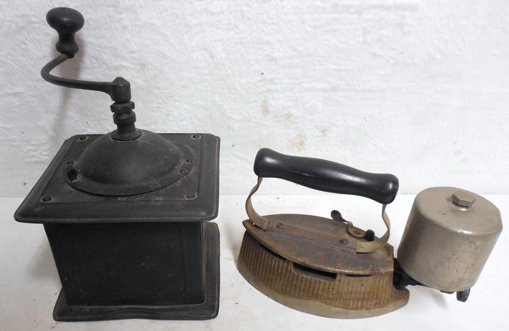 Coffee Grinder / Steam Iron neither have names Used as: neither have names Used as is see photos