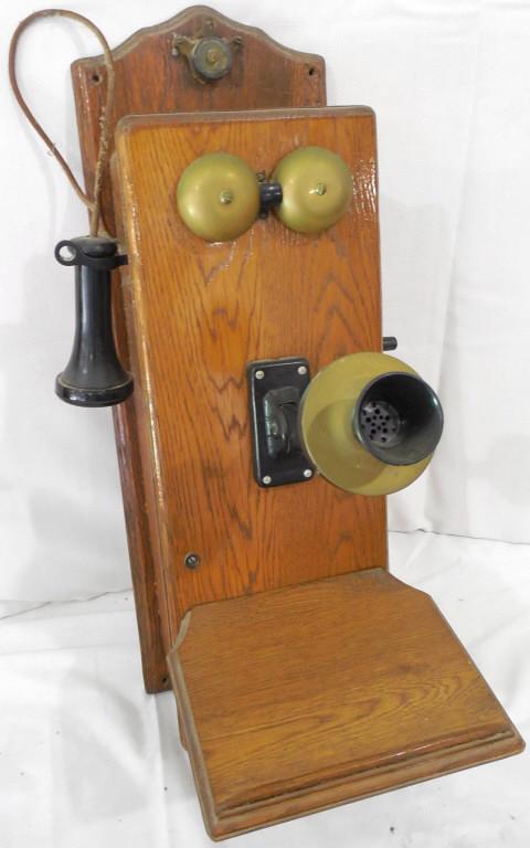 Wall Mount Crank Telephone untested but ringer works: untested but ringer works Used as is see photos