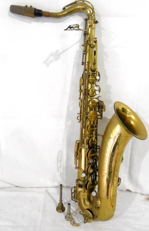 Holton Tenor Saxophone few dings and dents no case Used: few dings and dents no case Used as is see photos