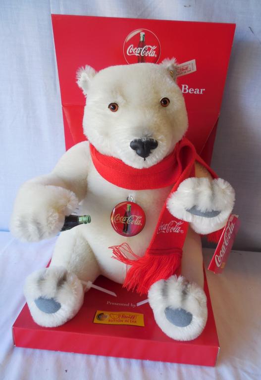 fao schwarz polar bear