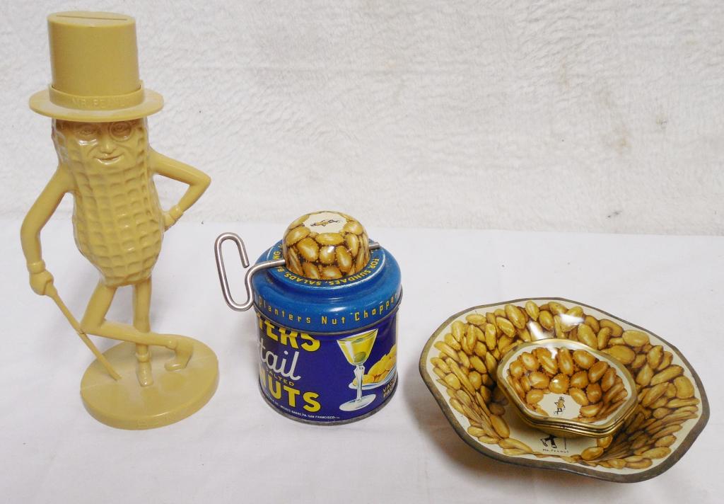 Mr. Peanut Bank /Nut Grinder / Nut Dish set Plastic (1 of 4)